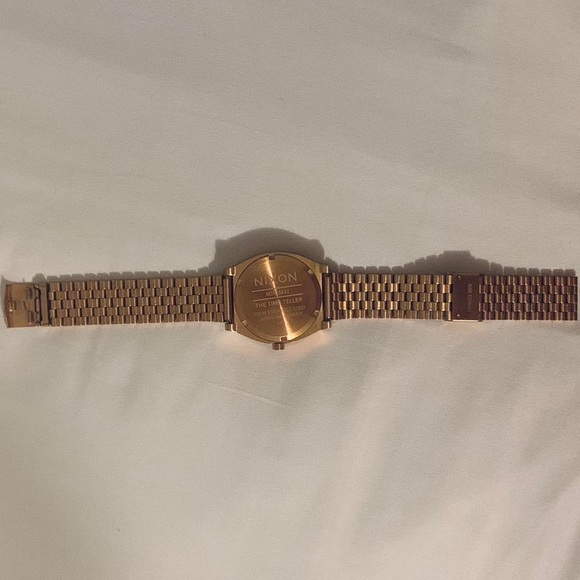 SOLD !!! ROSE GOLD NIXON MINIMAL TIME TELLER WATCH (UNISEX) - Picture 5 of 5